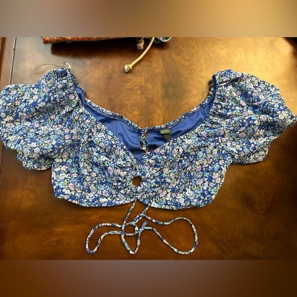 Wild Fable Blue Floral Puff Sleeve Crop Top With Lattice Back NWT Large or XL - Picture 4 of 12